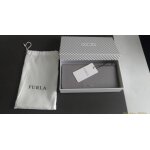 Portefeuille de marque furla en cuir de couleur taupe