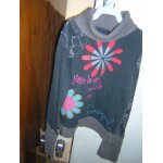 Pull col roul� desigual 4 / 5 ans.