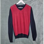 Pull col v rouge et noir clio taille s, trs bon tat