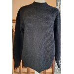Pull noir � grosses mailles