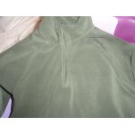 Pull avec petite fermeture �clair sur le devant, vert bouteille, taille s - 100% polyester  quecha