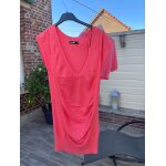 Robe acrylique rose fuschia Robe acrylique rose fuschia