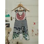 Robe blanche motifs color�s 9 / 10 ans desigual.