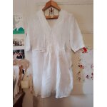 Robe blanche l�g�rement translucide 36 s desigual.