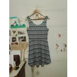 Robe bleue motifs blancs 38 m h&m.