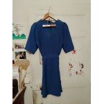 Robe bleue noeud au dos 34 xs naf naf. Robe bleue noeud au dos 34 xs naf naf.