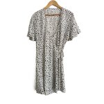 Robe cache coeur blanche et noire. lefties. taille 40 / 42