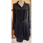 Robe chemise fluide boutonn�e h&m avec la ceinture