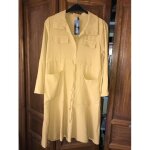 Robe chemise jaune moutarde boutonn�e grosses poches ajustable taille v�tement tendance mode femmes
