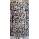 Robe courte pliss�e blanche � t�ches noires