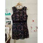 Robe en dentelle color�e 40 l desigual.