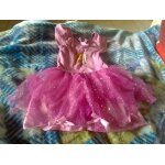 Robe disney raponce taille 6 ans . .