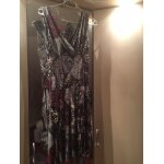 Robe  dominante grise et rouge - cache - cache