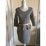 Robe morgan couleur raye bleu marine taille m Robe morgan couleur raye bleu marine taille m