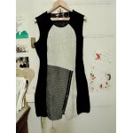 Robe noire / blanche 42 xl desigual.