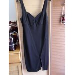 Robe noire À bretelles. Robe noire À bretelles.