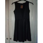Neuve robe noire molly bracken taille 36  dcollet avec empicement en tulle