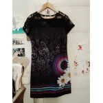Robe noire motifs multicolores 38 m desigual.