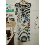 Robe raye noire / blanche motifs colors 38 m desigual.