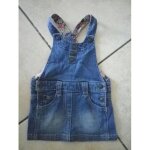 Robe salopette en jean b�b� 3 mois.