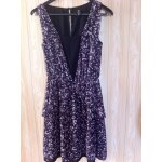 Robe sans manches fleurie violette h&m taille 34 et pouvant convenir À un 36. bustier noir incorporé. ... Robe sans manches fleurie violette h&m taille 34 et pouvant convenir À un 36. bustier noir incorporé. ...