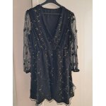 Robe taille 46 noir et dor fleurs tissu