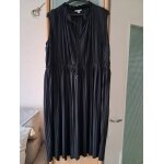 Robe taille 52 - 54 h&m noire