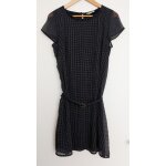 Robe en voile noir et blanc a perles. camaieu. polyester. taille 40