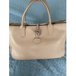 Sac longchamp classique couleur nude, en tr�s bon �tat, �l�gant et intemporel.