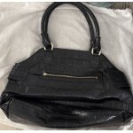 Sac  main guess noir pour femme, double anse, avec fermeture clair au verso du sac