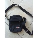 Sac - pochette - besace eastpak.