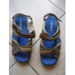 Sandales - nu pieds enfants kickers taille 33. Sandales - nu pieds enfants kickers taille 33.