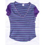 T - shirt camaïeu , rayé mauve bleu et argenté, col v, manches courtes T - shirt camaïeu , rayé mauve bleu et argenté, col v, manches courtes