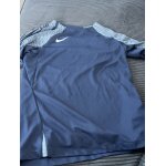T - shirt nike bleu
