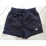 Short adidas taille 8 ans.