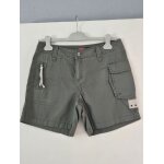 Short femme taille 38 / 40  ; esprit ;