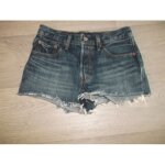 Short levis jean mod�le 501 taille 26 us soit 36 fr tbe