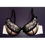Soutien - gorge push up et armature. rose  dentelle noire. h&m polyamide. elasthane. taille 90 b