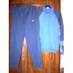 Survêtement nike bleu taille 54 / 56 superbe Survêtement nike bleu taille 54 / 56 superbe