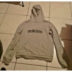 Sweat adidas taille 14 ans . .