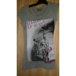 Tee - shirt gris clair jennyfer. taille s. viscose. dimension totale : 63 cm. d'occasion. Tee - shirt gris clair jennyfer. taille s. viscose. dimension totale : 63 cm. d'occasion.