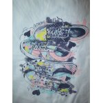 Tee - shirt   love in sneakers   12 ans