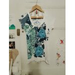 Top blanc motifs bleus col rond 38 m desigual.