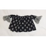Top court styl� �paules d�nud�es femme taille m marque jennyfer - n&b