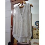 Top long fluide blanc toiles noires 40 l h&m.