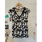 Top a ronds noirs / blancs 36 s 3 suisses.