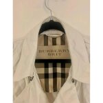 Magnifique trench - coat burberry � blanc imperm�able