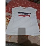 Tshirt levis taille 14 ans . .