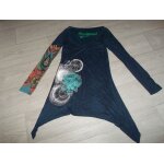 Tunique desigual bleu foncé et multicolore, broderies taille s tbe Tunique desigual bleu foncé et multicolore, broderies taille s tbe