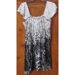 Tunique lgre imprime noir et gris sur fond blanc - large bretelles sur des smocks - partie base vase ...